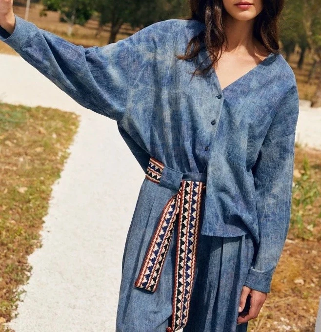 MOMONI Blouse TIARA 5 MOMONI Blouse TIARA – Image 3